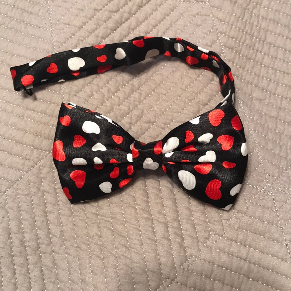 Bow tie